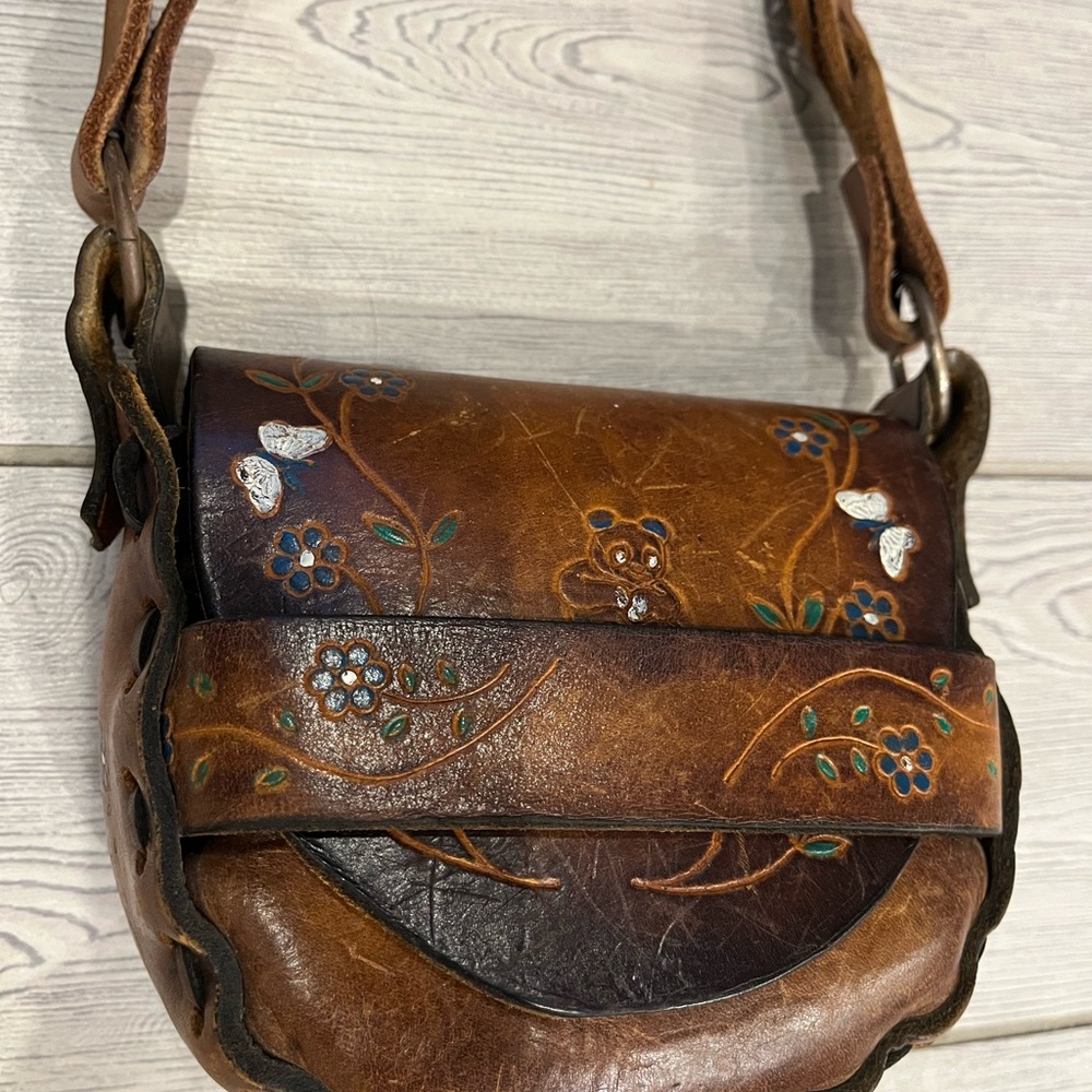 Vintage 1970s Genuine Painted Hand Tooled Leather Shoulder Bag with Accents